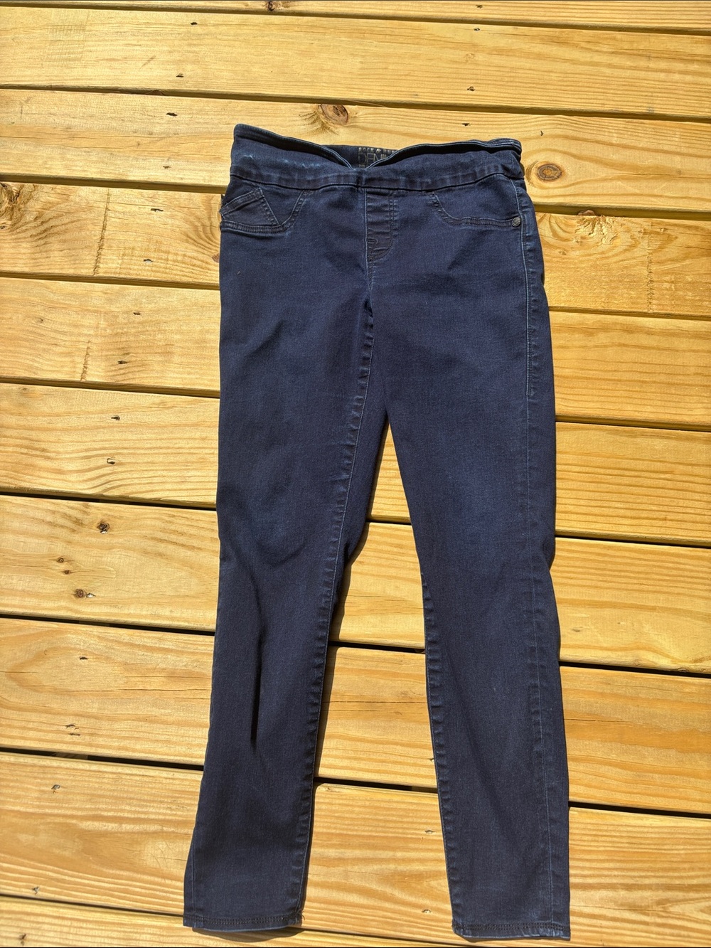 Rock & Republic Dark Navy Stretch Jeggings
